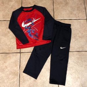 Nike size 4 set